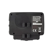 Rückseite eines digiDAB DAB+ FM Transmitters mit integriertem Lautsprecher, Montagehalterung und technischen Angaben für digitalen Radioempfang im Auto.