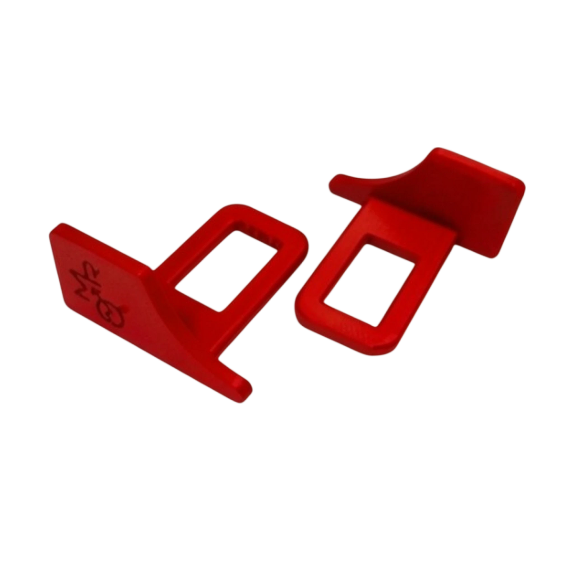 Rote Gurtschloss-Stopfen bzw. Sicherheitsgurt-Clips im 2er-Set für Auto-Innenraum, ideal als Gurtschloss-Abdeckung oder zur Geräuschreduzierung im Fahrzeug.